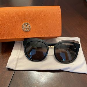 Tory Burch round cat eye glasses